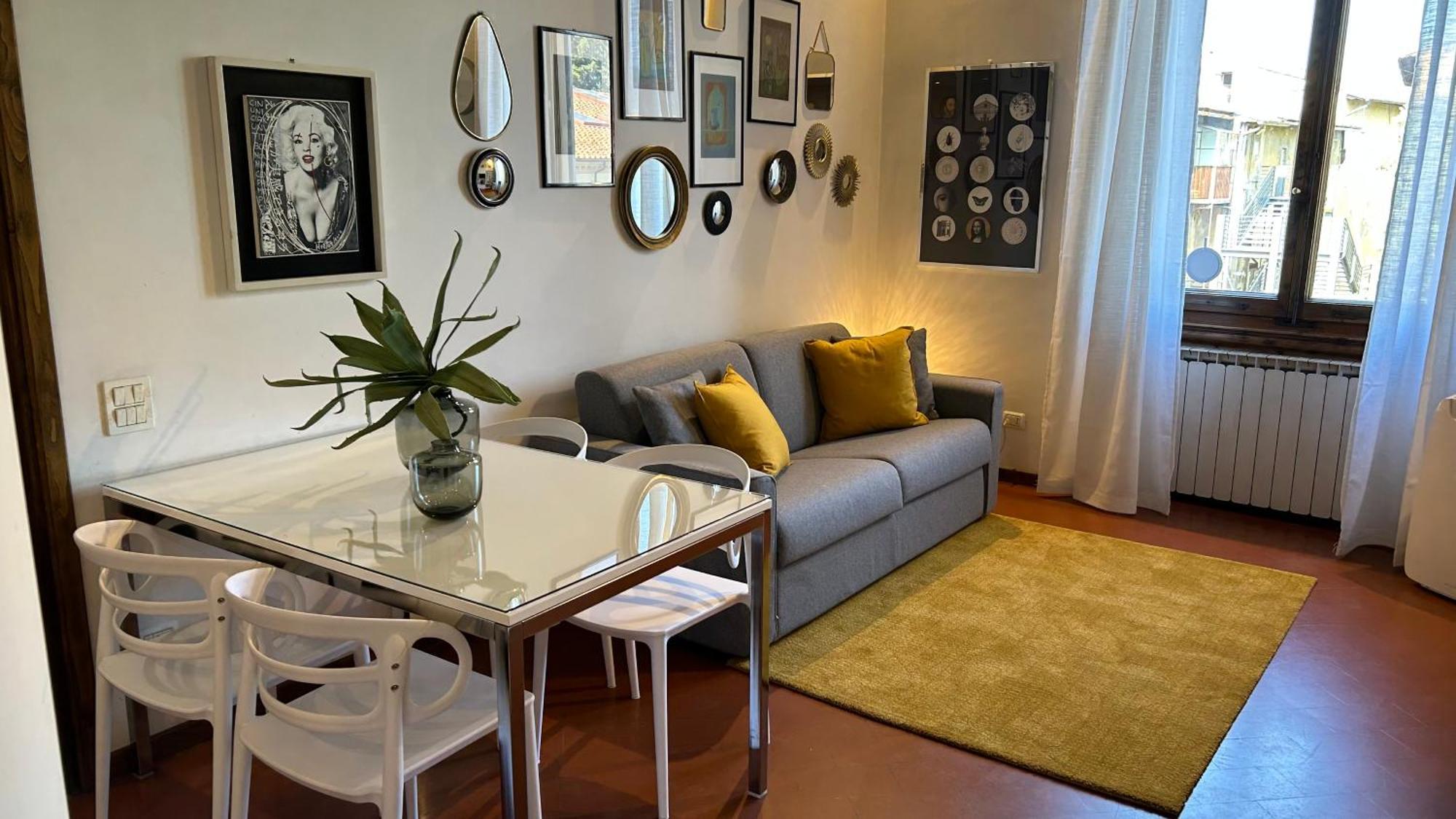 Discovering Apartment *