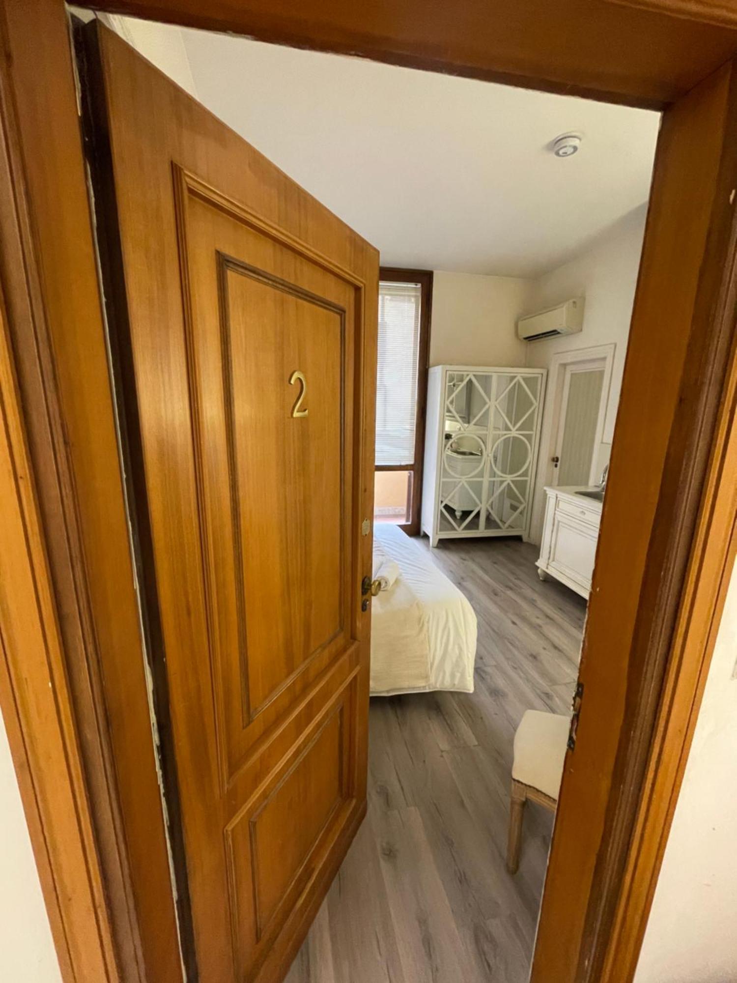 Apartment Charming Next To The Duomo Florence