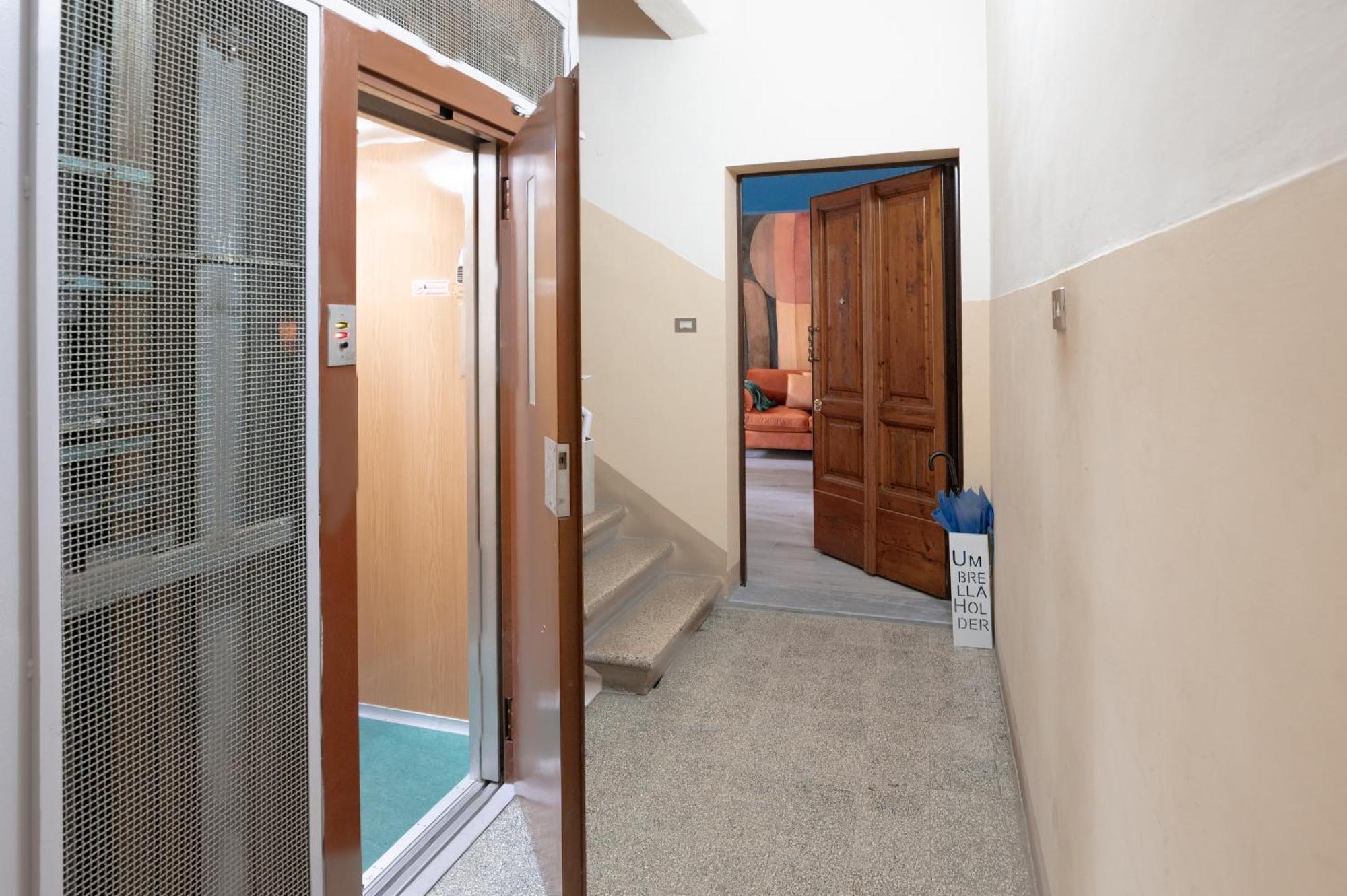 Via Pollaiolo Apartments: Comfort And Style Near Tram Apartment Florence