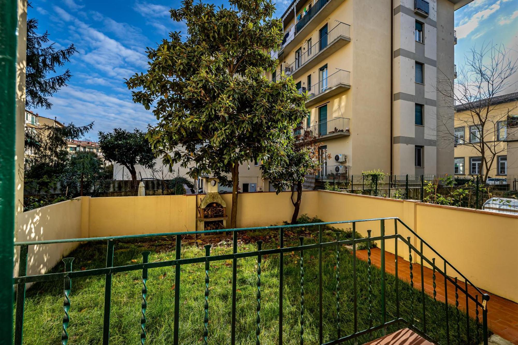 Yd Elegant With Garden Florença