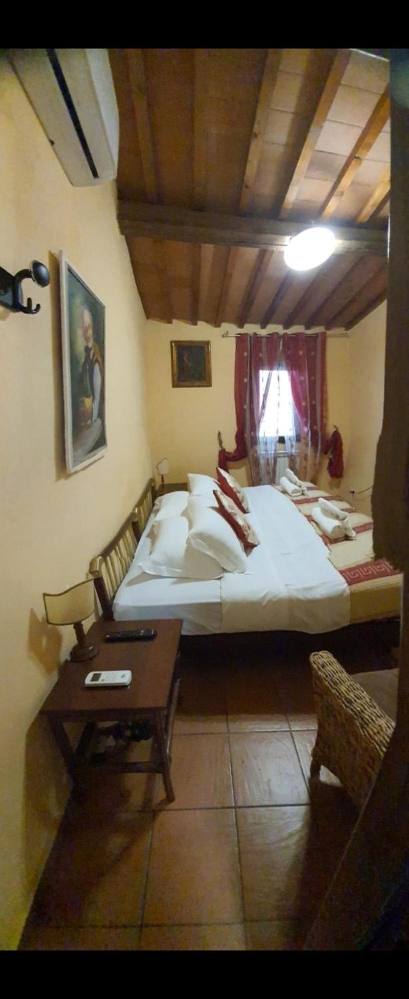 Very Central-100mt From Train Station Apartment *