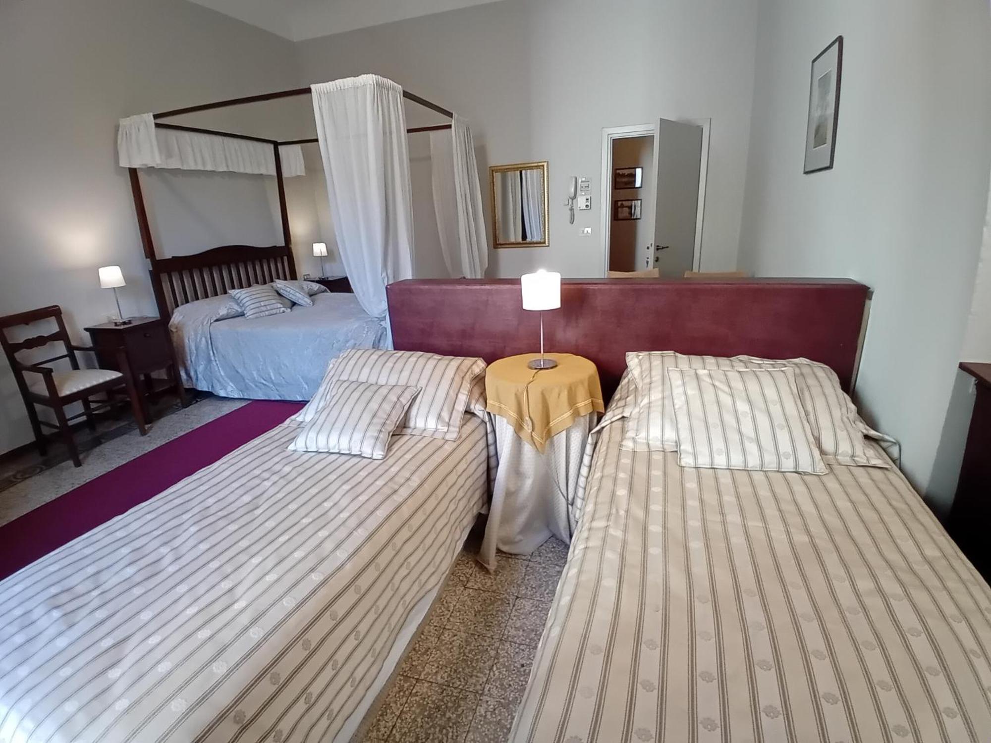 Tourist House Hotel