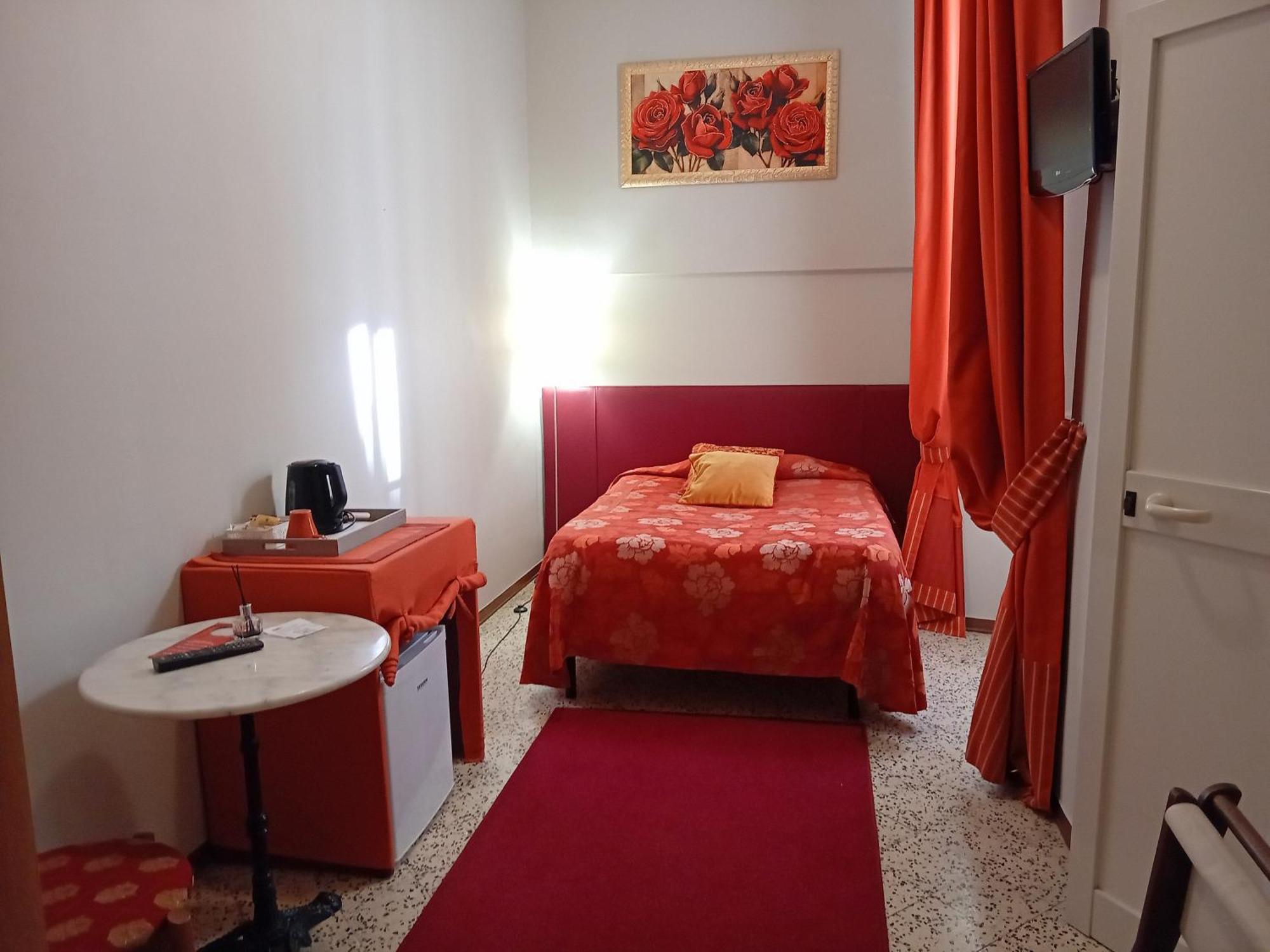 Tourist House Hotel 3*
