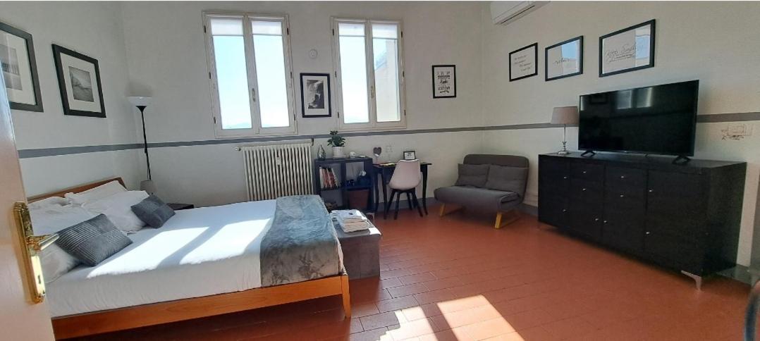 Apartamento Sunny With Roof Patio Florença