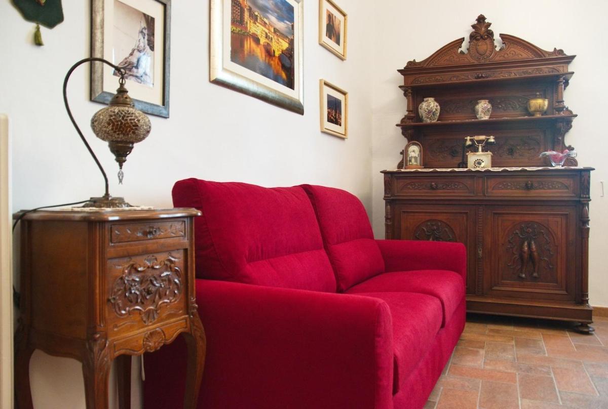 Apartment Elegant 300m From Old Town Center