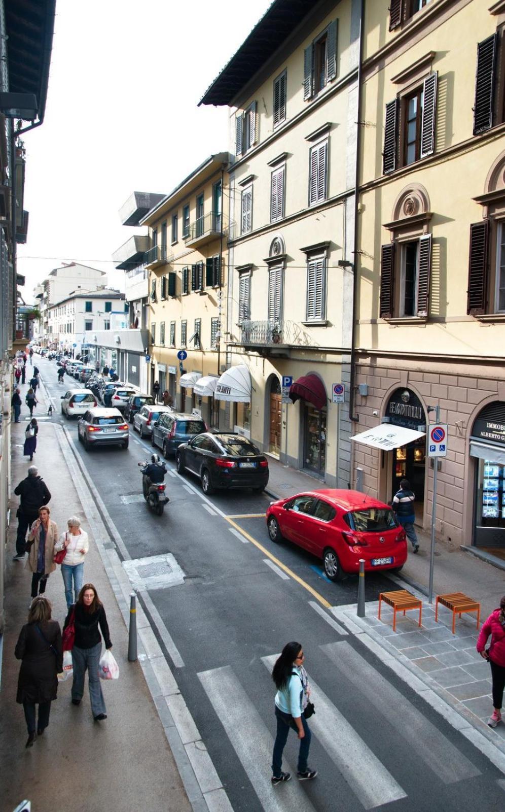 Elegant 300m From Old Town Center Florence