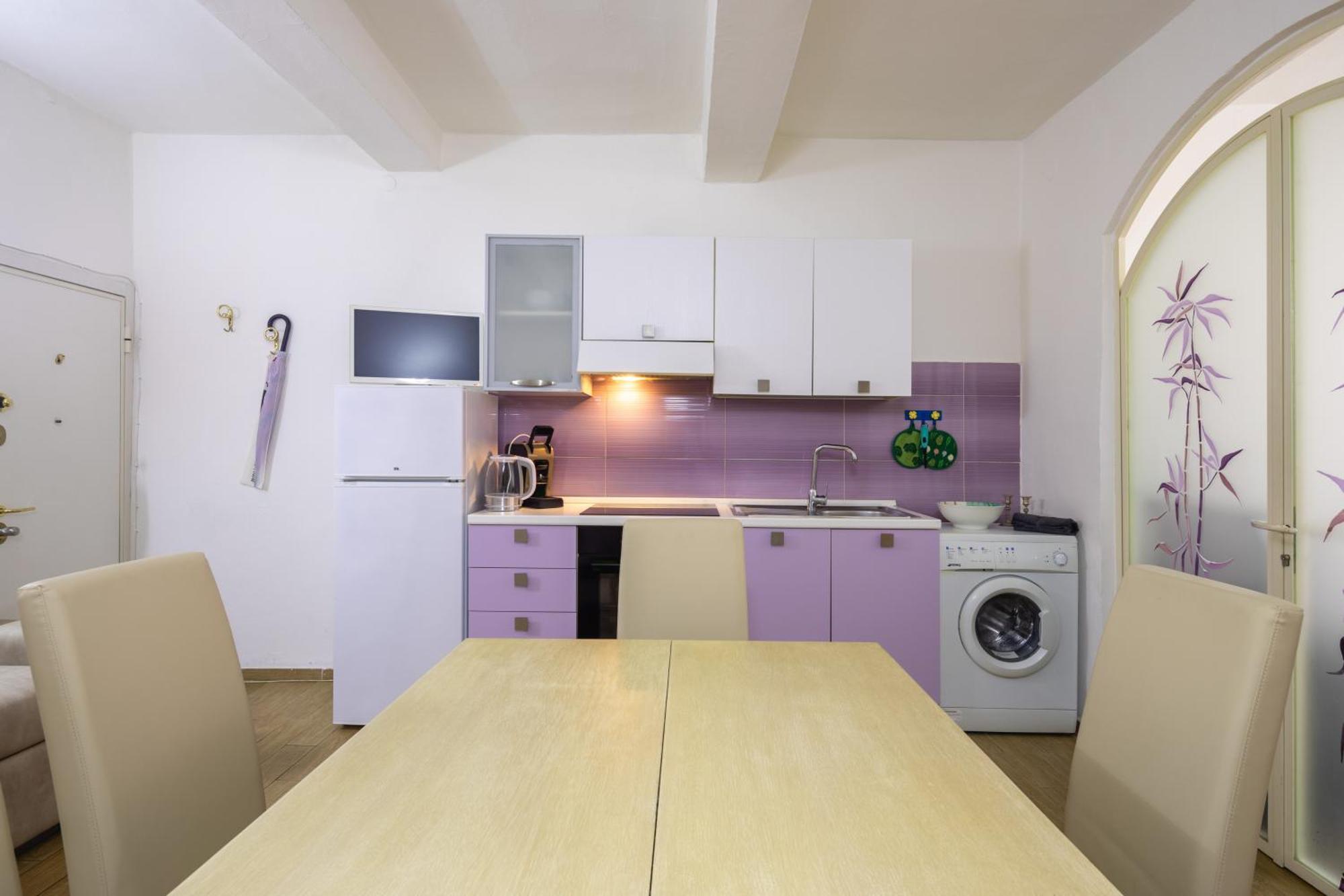 Borgognissanti Appartement *