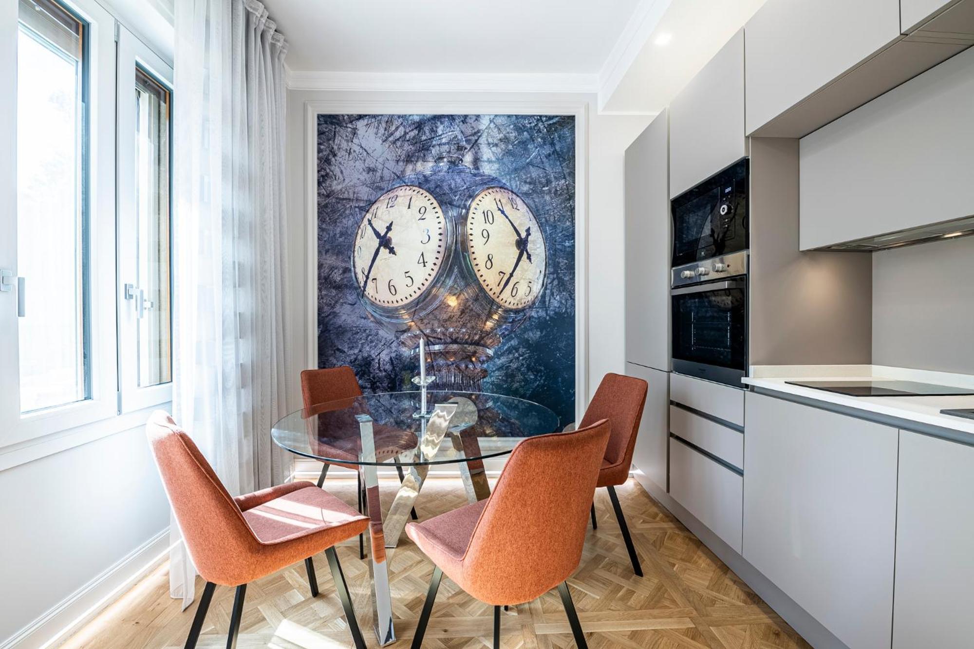 Beccaria - Luxury