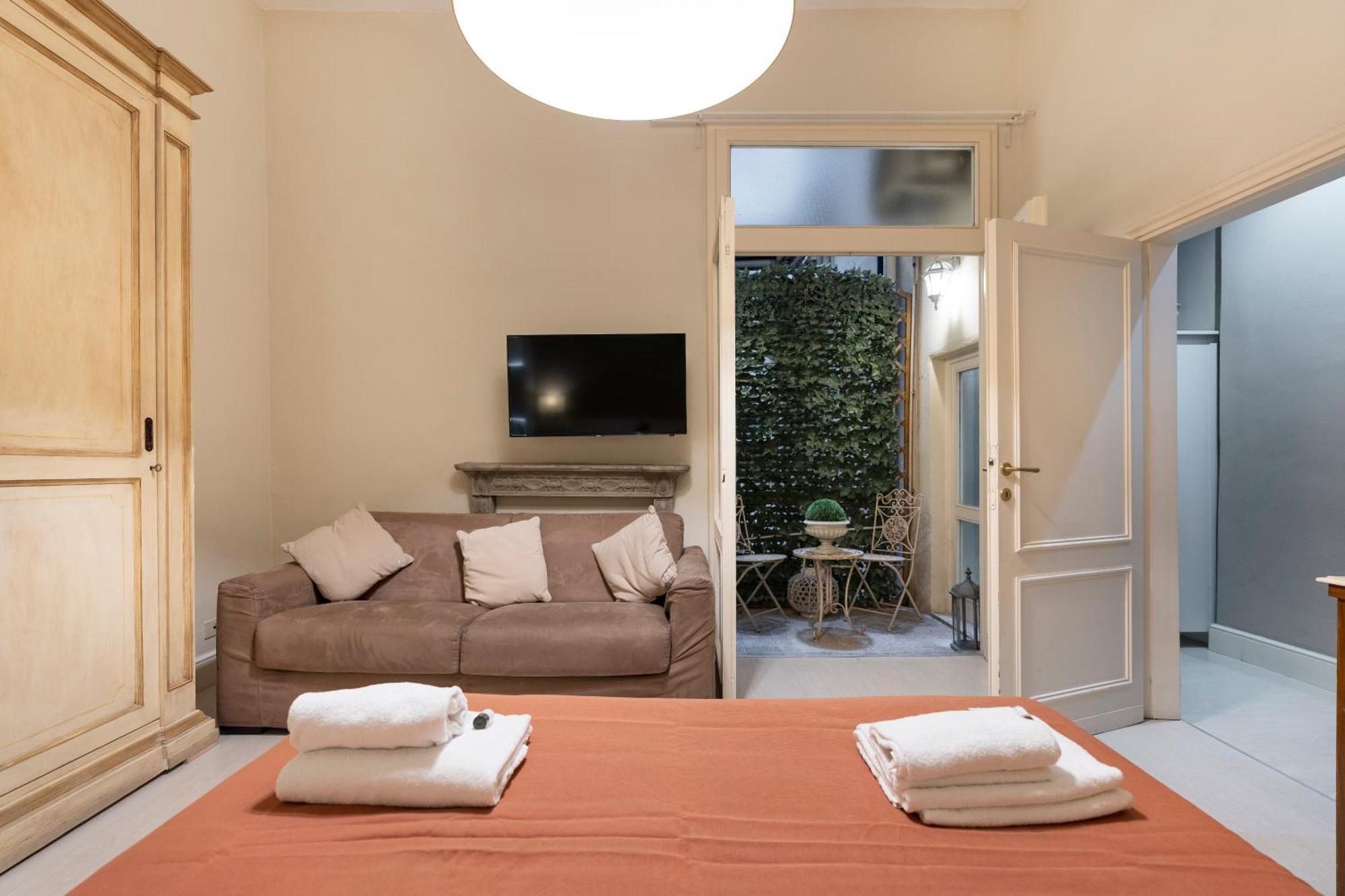 Historic Borgo Ognissanti, 8 Apartamento Florença