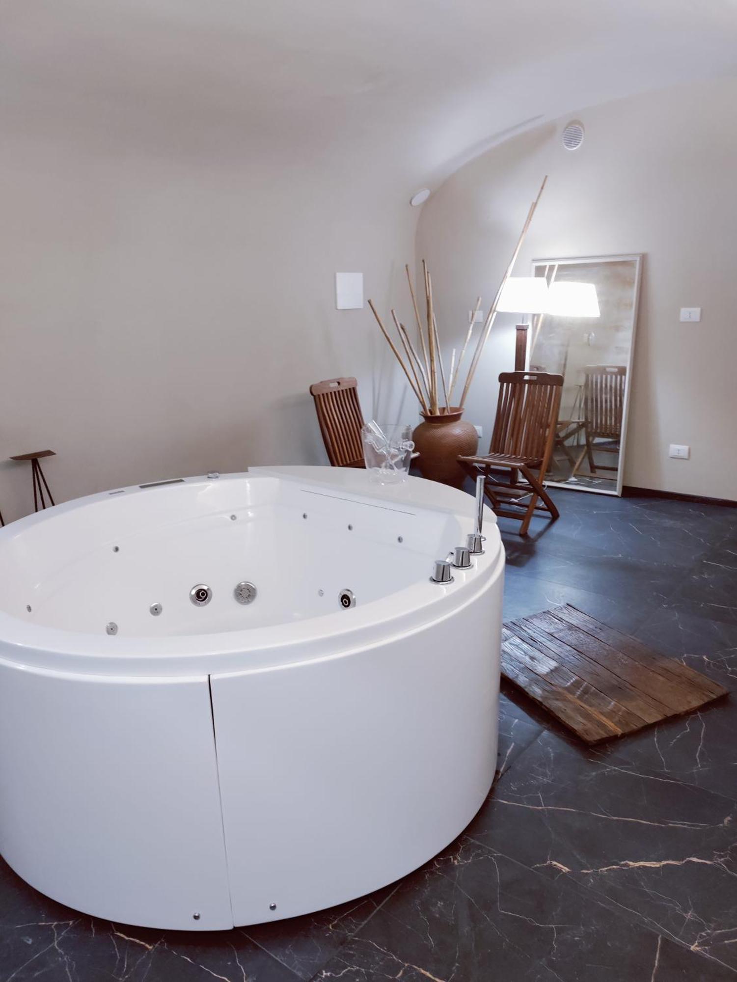 Palazzo Testa - Locazione Turistica Bed & Breakfast *