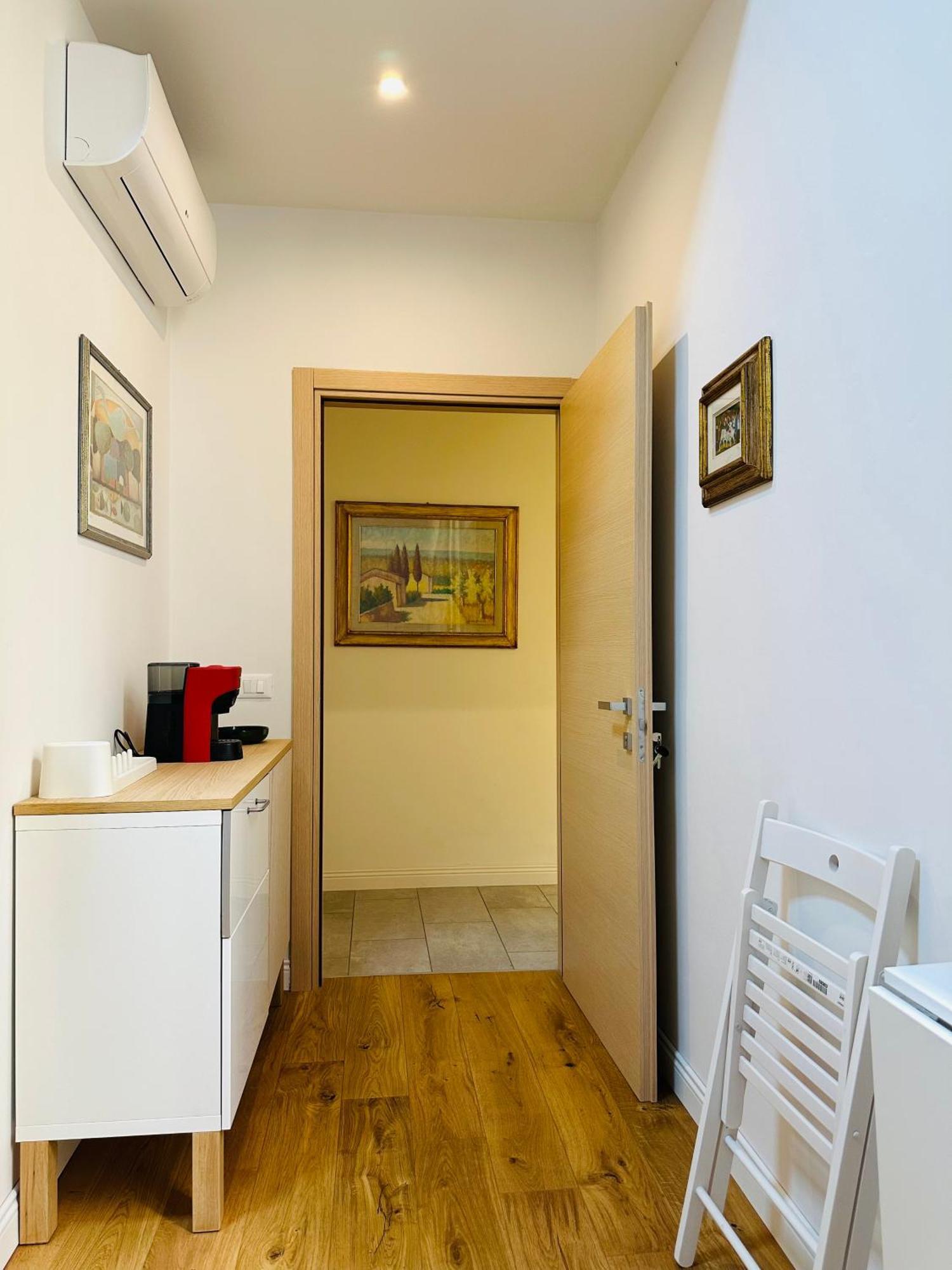 Poggi 7 * Florence