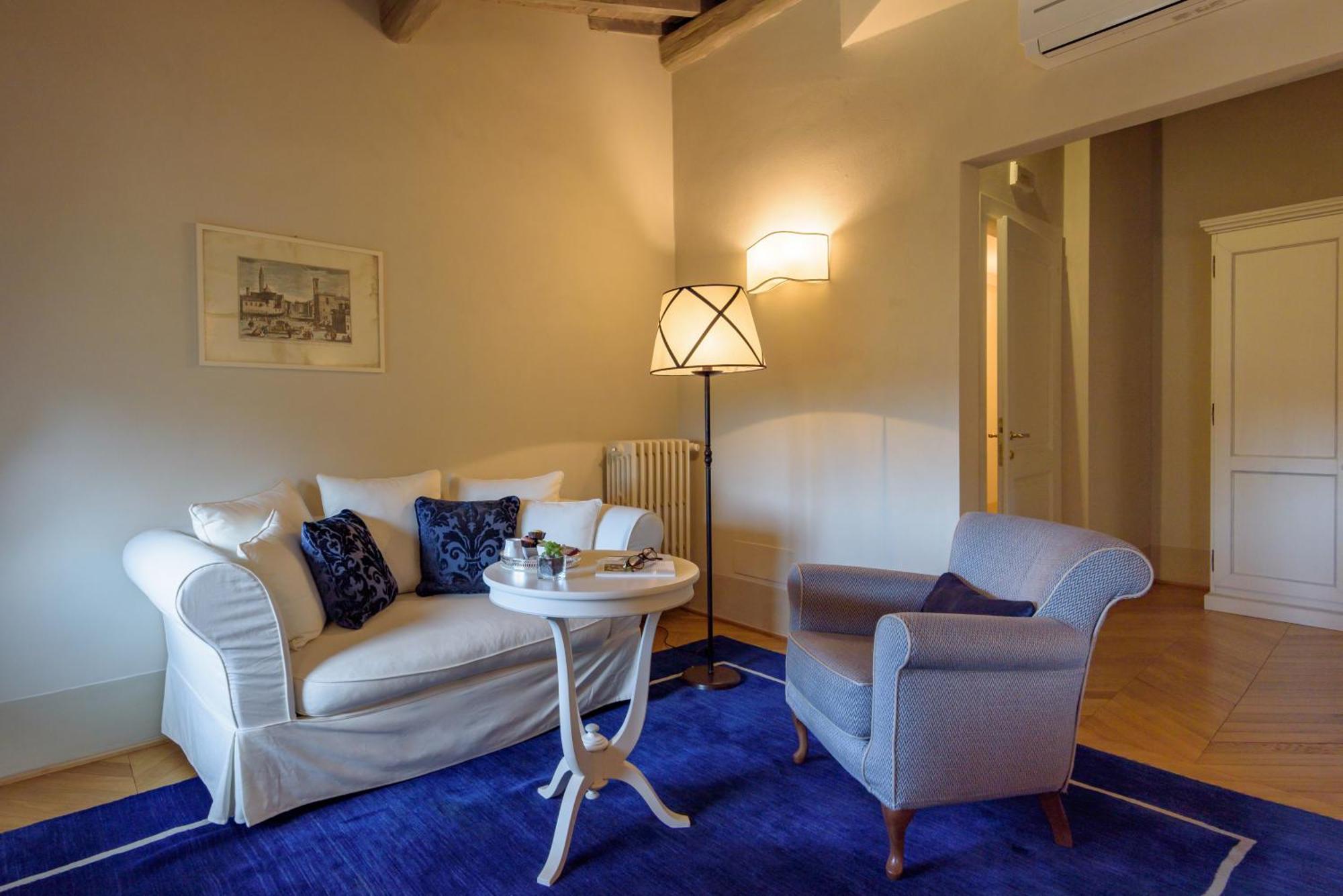 Palazzo Della Stufa Residenza D'epoca Bed & Breakfast Florence