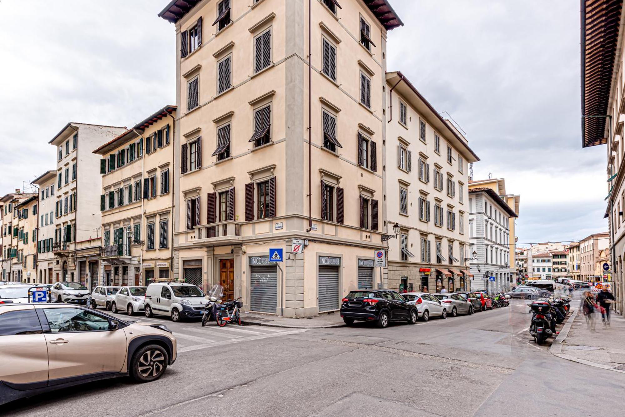 Romantica Residenza Sull'arno Appartamento *