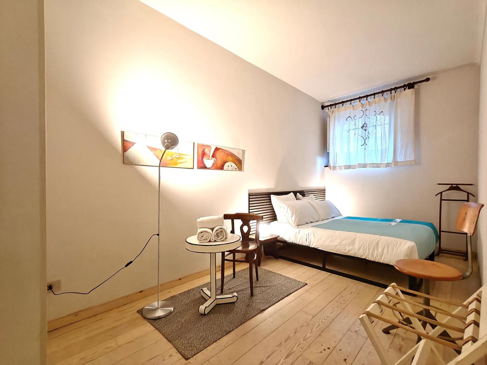 Mazzini Charming Getaway With Courtyard Appartement