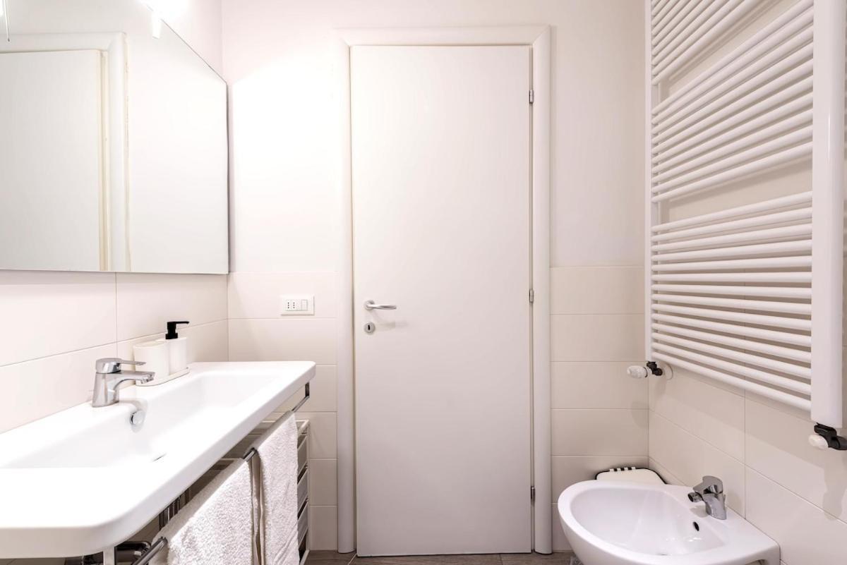 750 Eur - Unique Design 4 Bed Apartment Appartement Florence