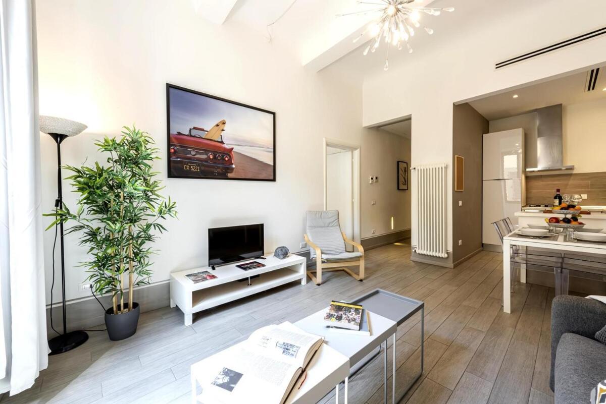 750 Eur - Unique Design 4 Bed Apartment Appartement *