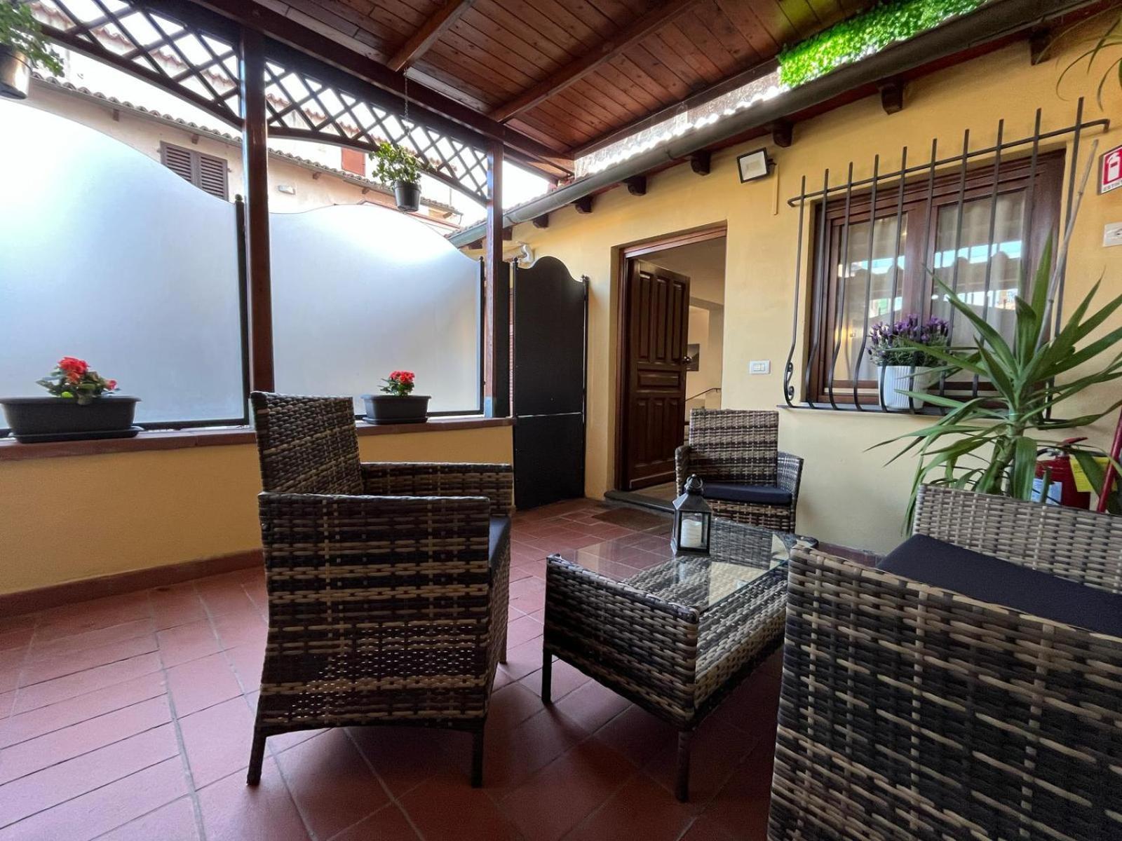 San Gaggio With Patio