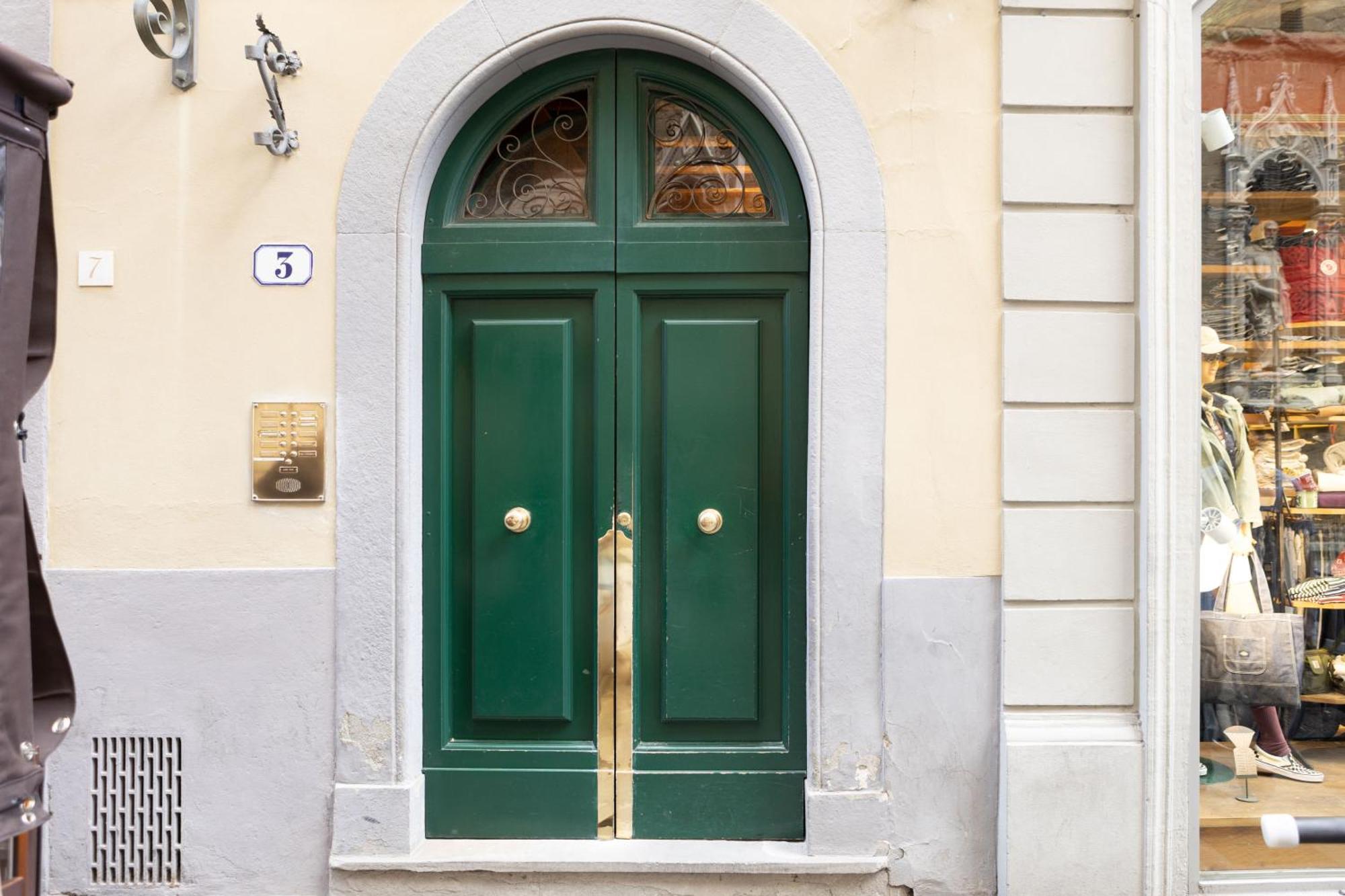 Orsanmichele Apartment *