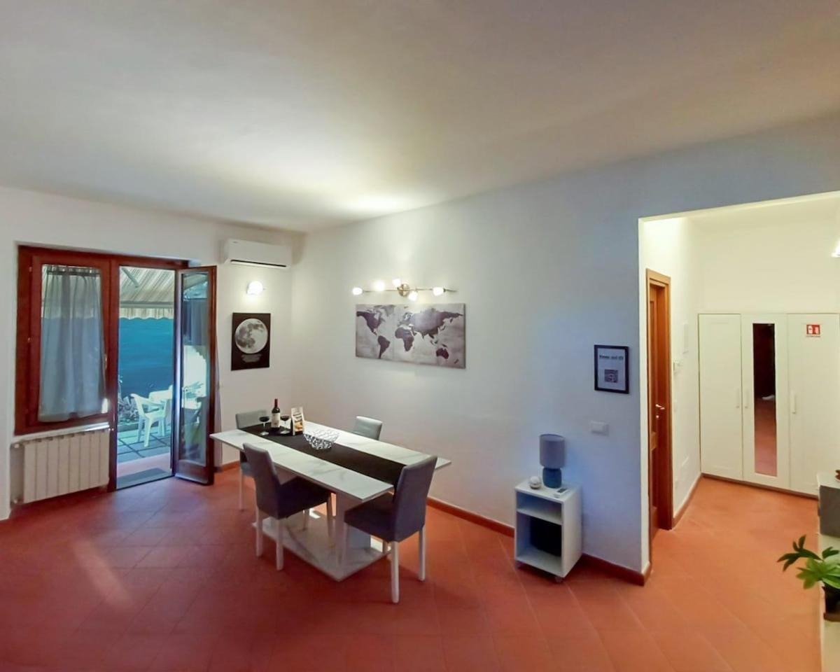 Comodo Con 2 Giardini E Vasca Idromassaggio Appartement