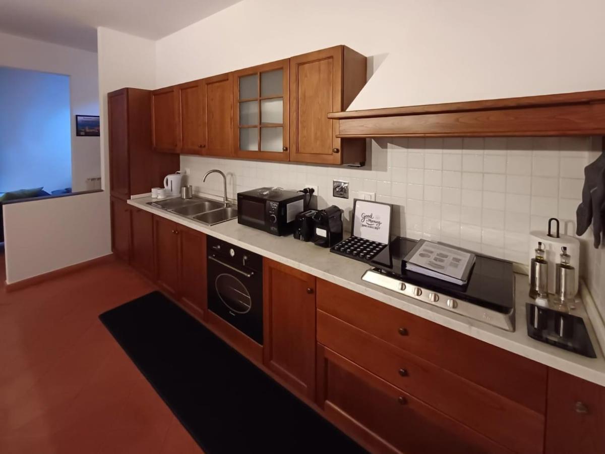 Comodo Con 2 Giardini E Vasca Idromassaggio Appartement