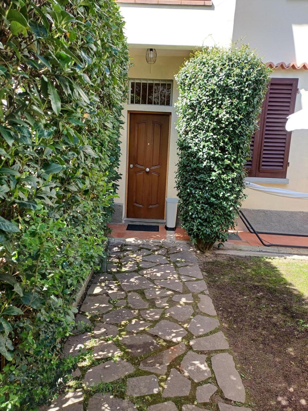 Appartement Comodo Con 2 Giardini E Vasca Idromassaggio