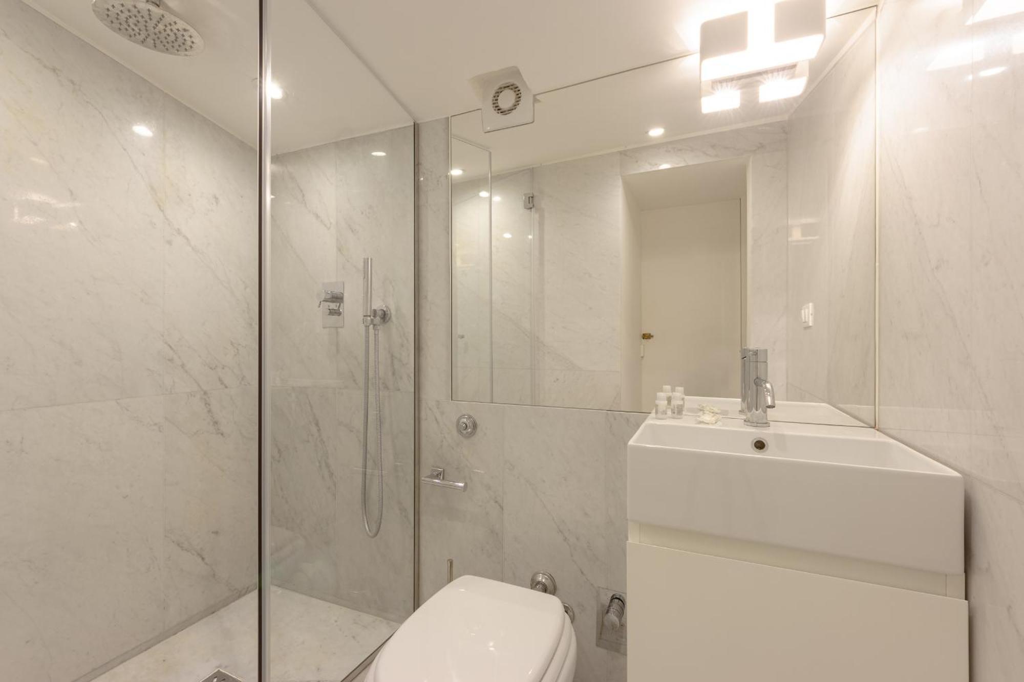Borgo Tegolaio Terrace Apartment Florence