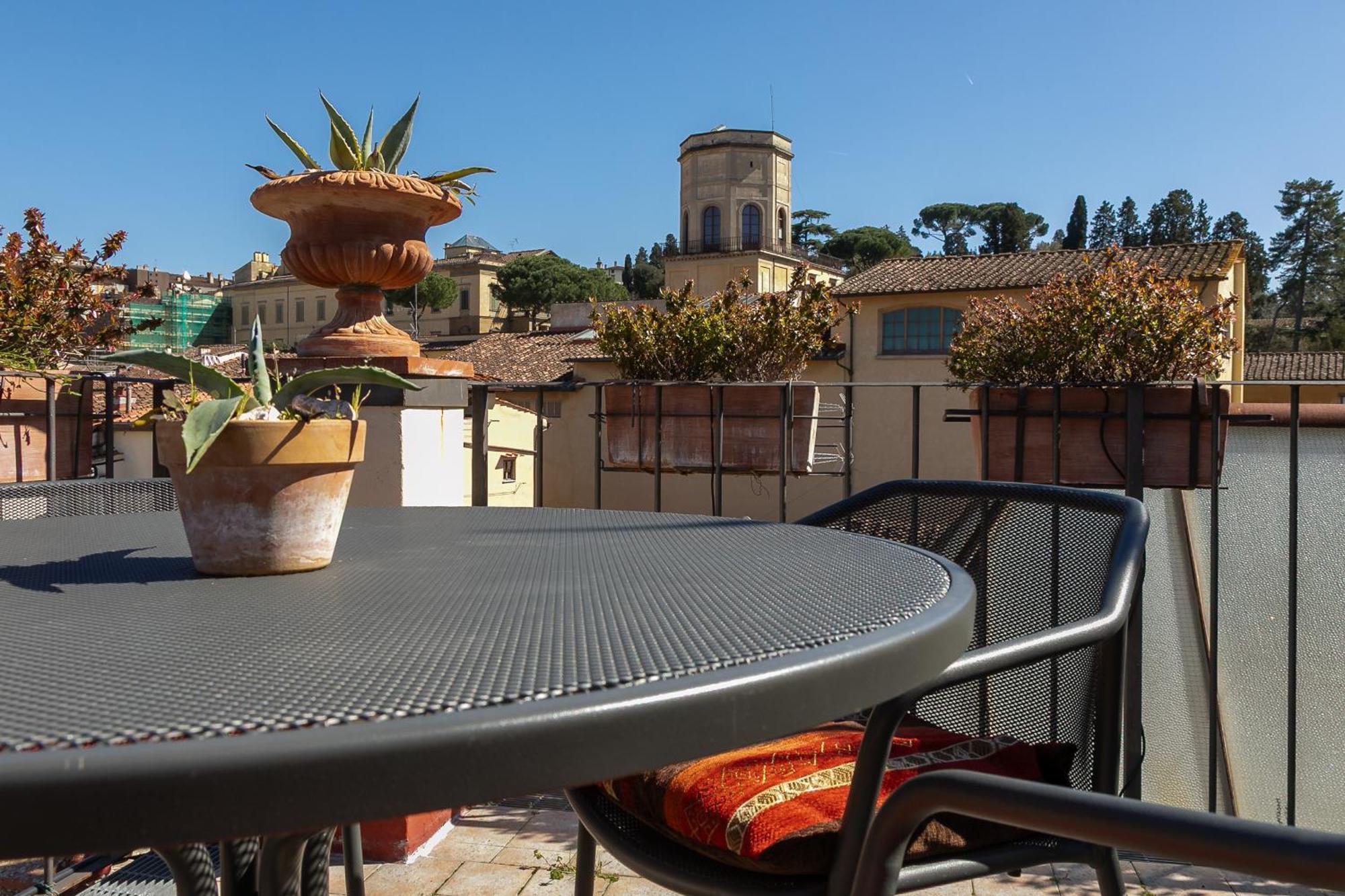 Borgo Tegolaio Terrace Apartment Florence