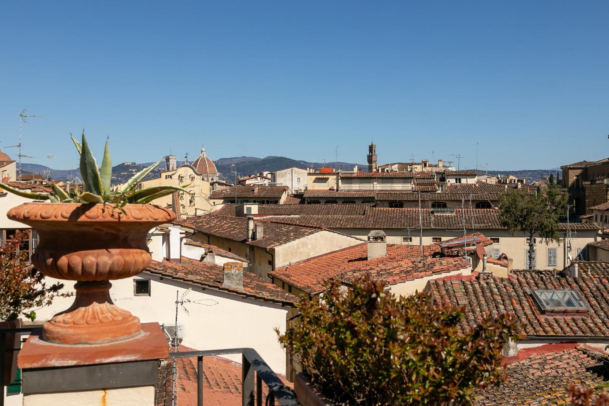 Borgo Tegolaio Terrace Apartment