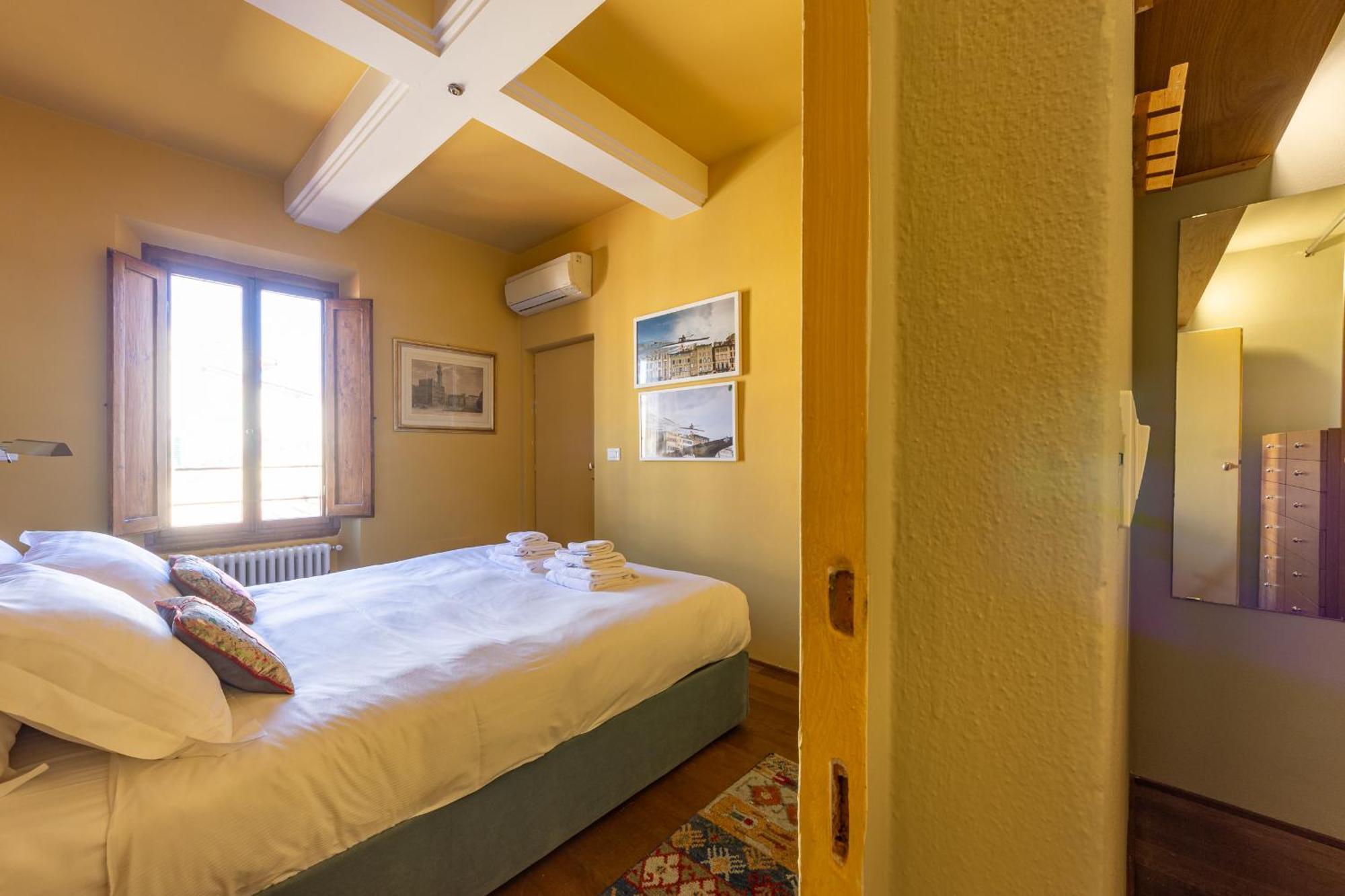 Borgo Tegolaio Terrace Apartment *