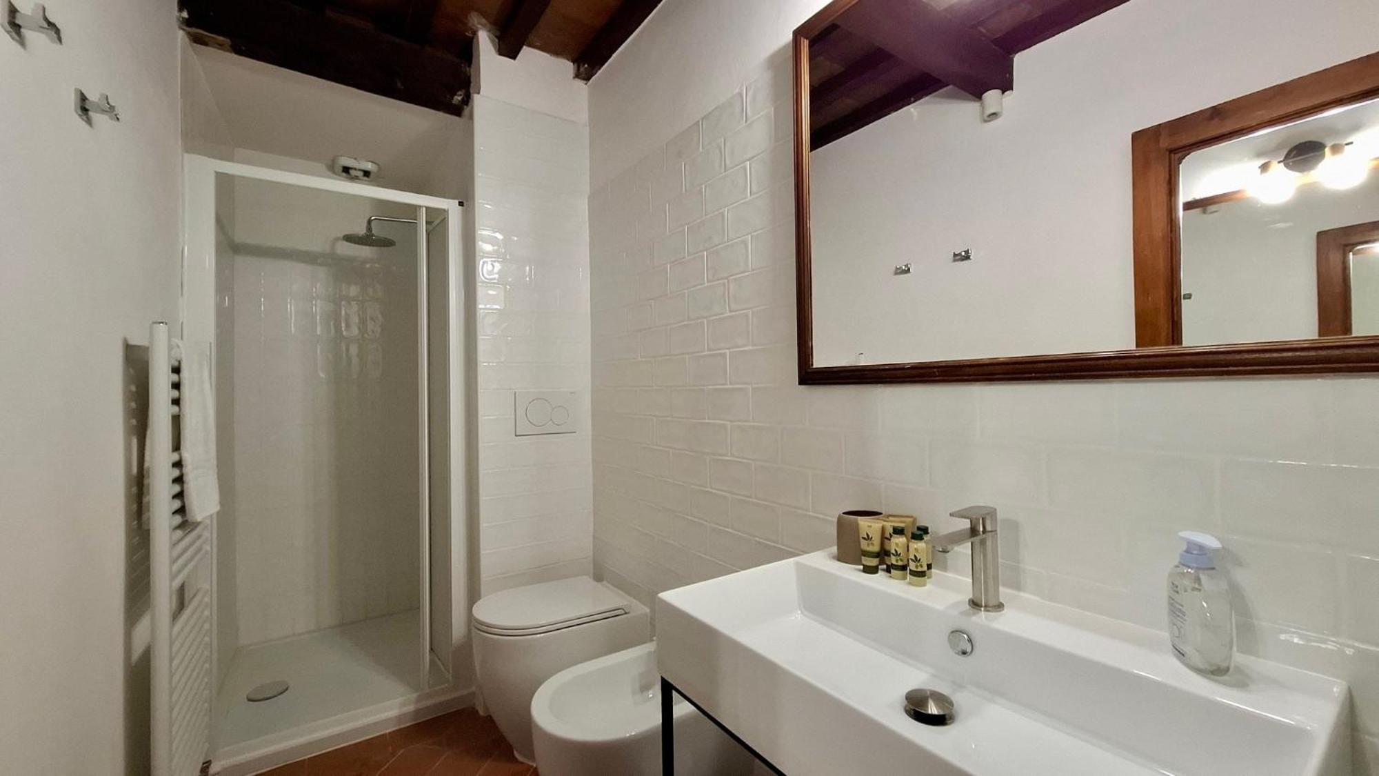 Appartamento Aurora's, Renaissance Suite, Historic Apartment, Pivot Location, Few Walks From All, Ac Bedroom Firenze