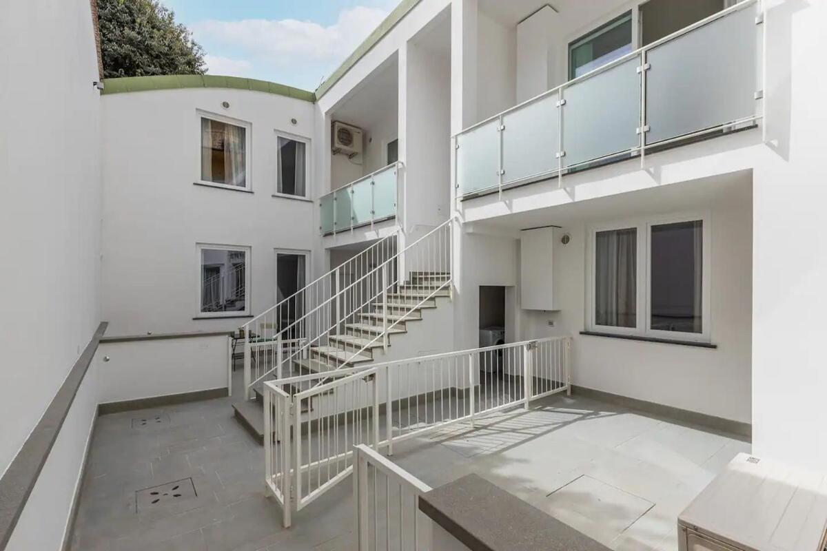 Colonna Rucellai 5 *