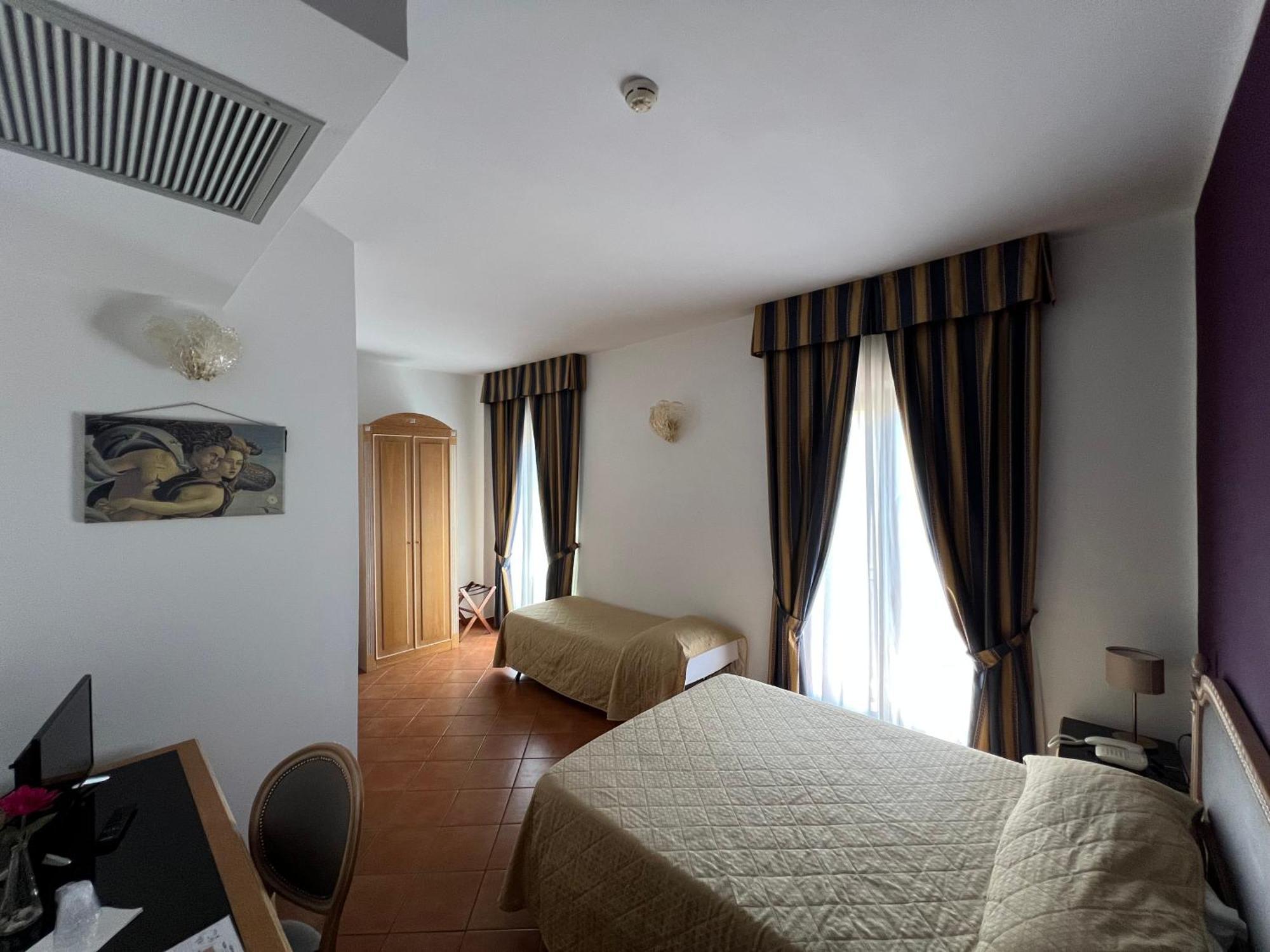 Hotel Bologna Florence