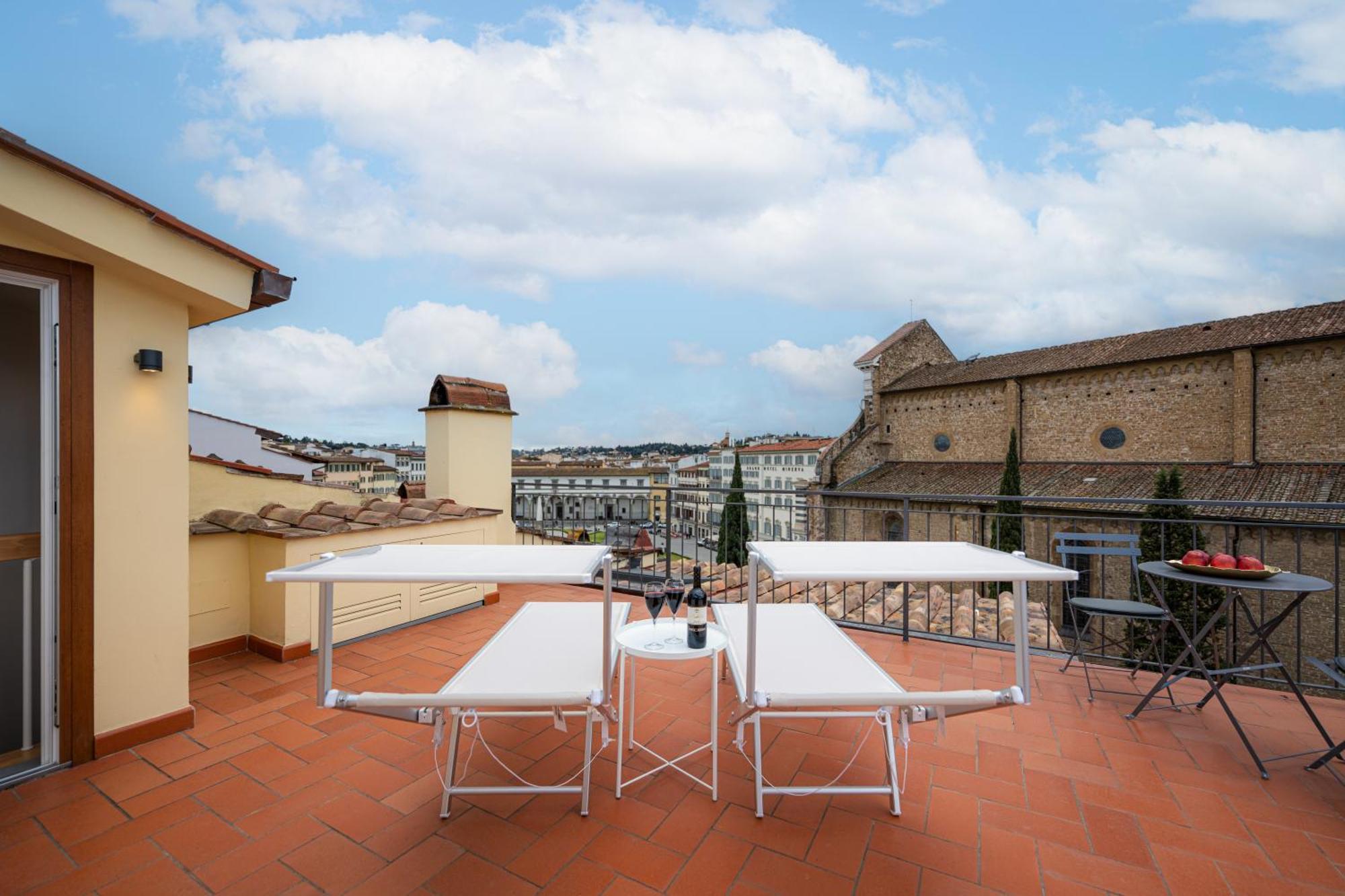 Via Avelli, 4 - Charming - Attico Al 5to Piano Senza Ascensore Vicino Stazione Con Terrazza Con Vista Santa Maria Novella * Florence