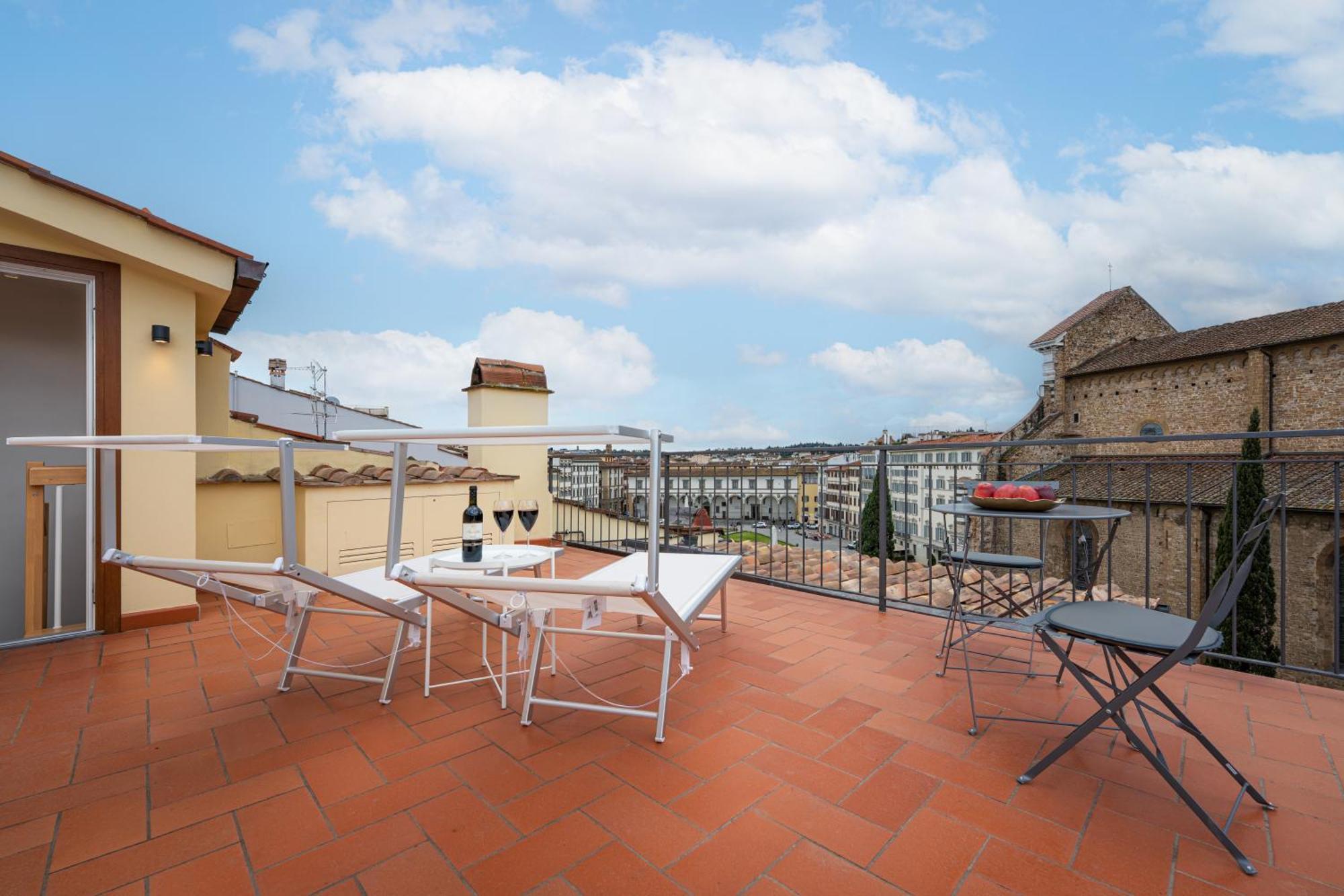 Via Avelli, 4 - Charming - Attico Al 5to Piano Senza Ascensore Vicino Stazione Con Terrazza Con Vista Santa Maria Novella Florence