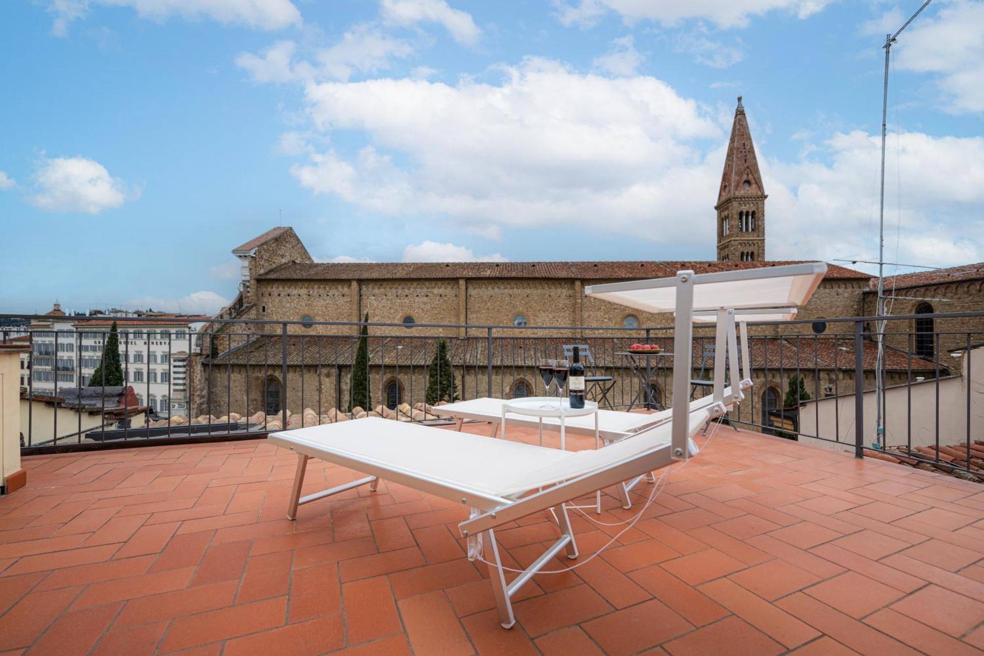 Via Avelli, 4 - Charming - Attico Al 5to Piano Senza Ascensore Vicino Stazione Con Terrazza Con Vista Santa Maria Novella Appartement *