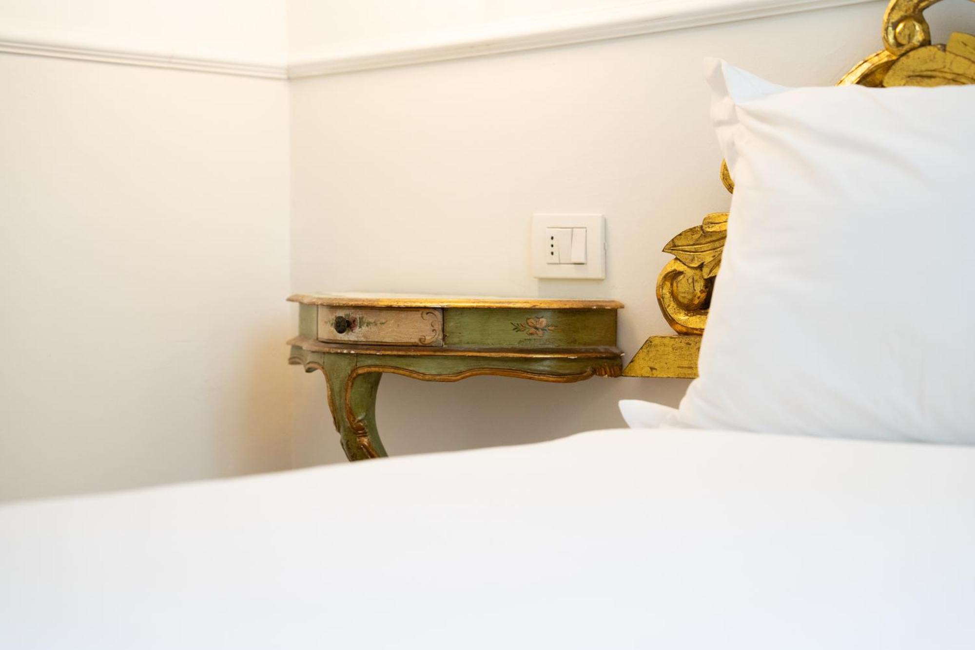 Residenza Conte Di Cavour & Rooftop Guest house Florence