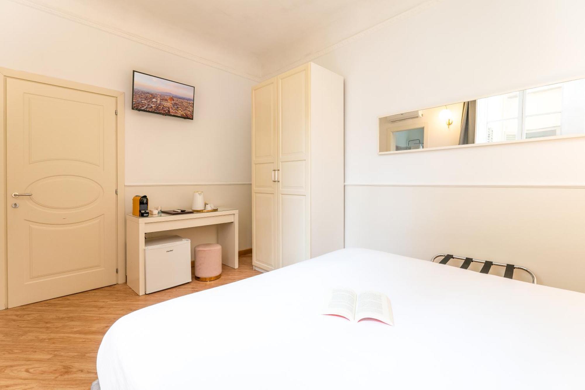 Residenza Conte Di Cavour & Rooftop Guest house