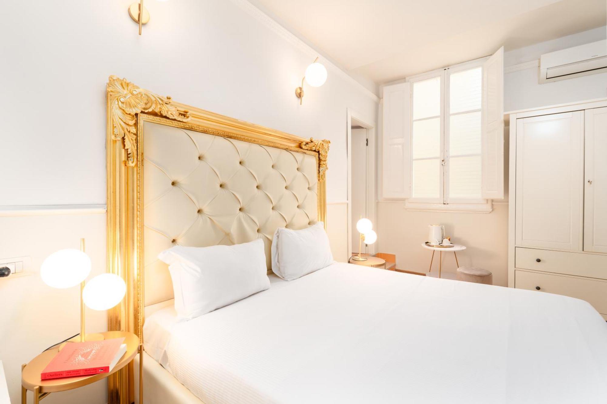 Guest house Residenza Conte Di Cavour & Rooftop 2*