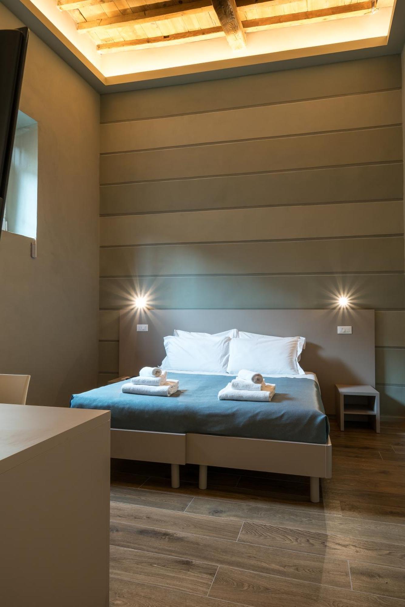 Gogo` Petit Hotel 3*