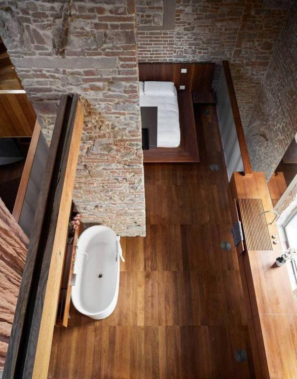 Appartement 750 Eur - Unique Design 4 Bed Apartment *