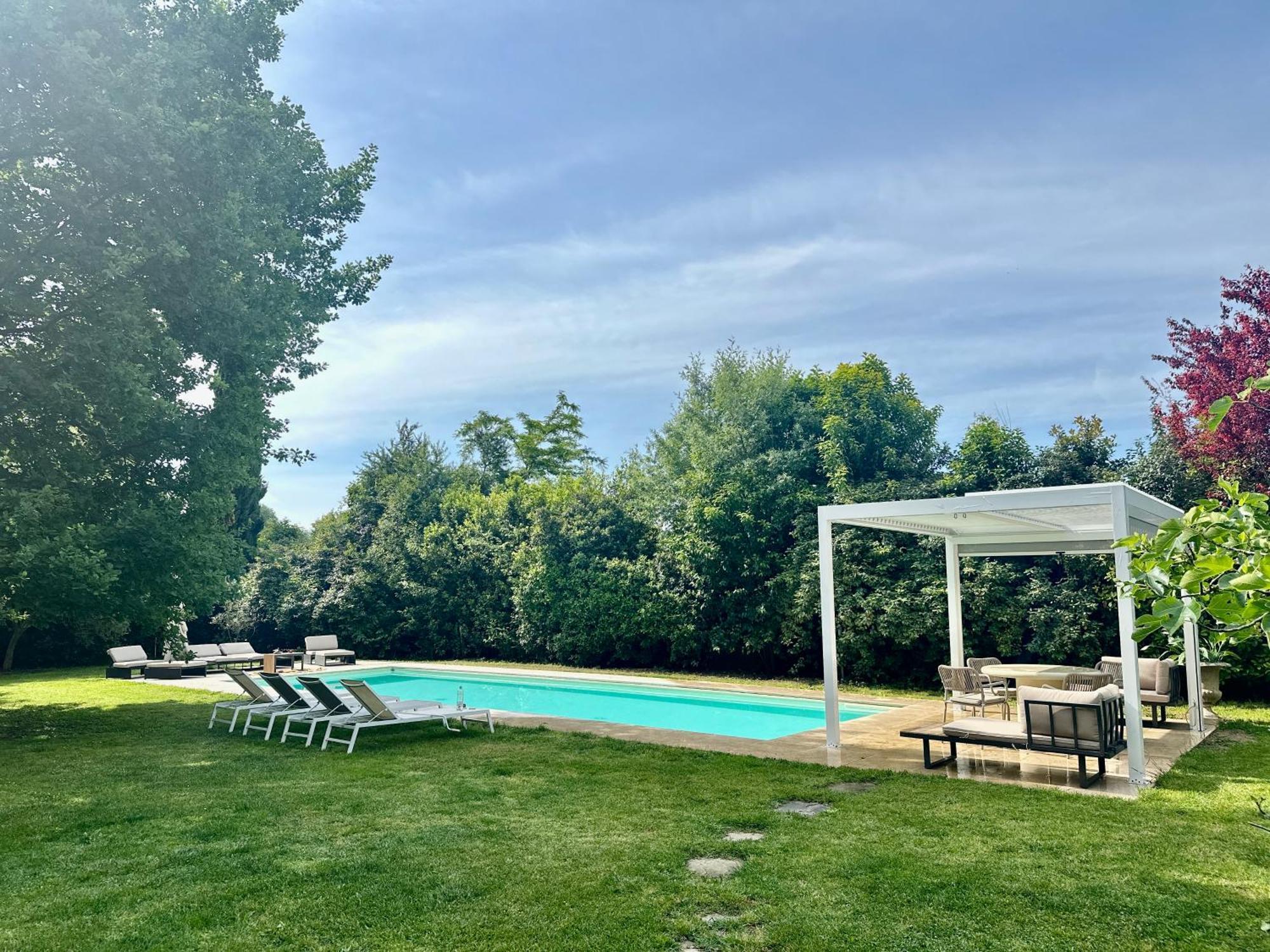Appartamento Escape With Pool In