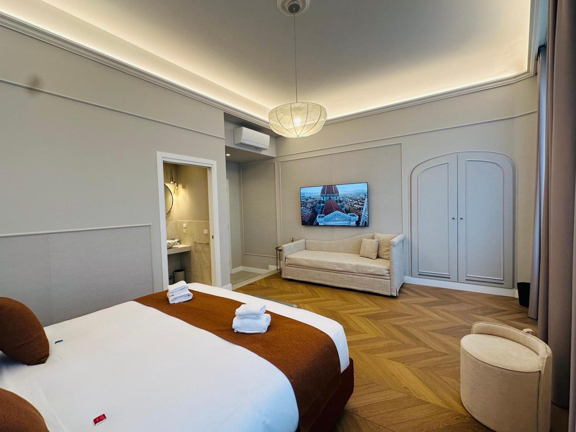 Dimora Collection - Le Logge - Historic Boutique Luxury Aparthotel Florence