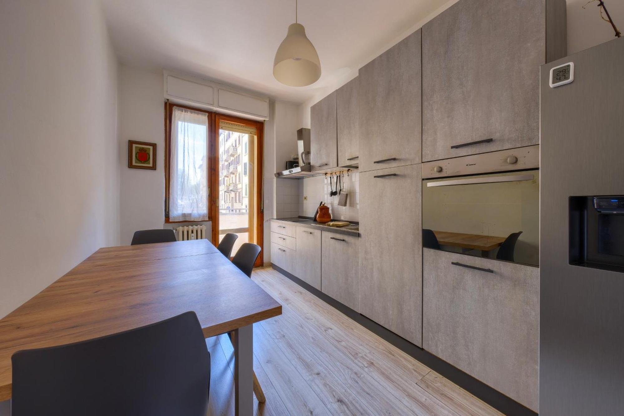 Apartment Show Me 2 Bedroom Duomo & Airport Tram