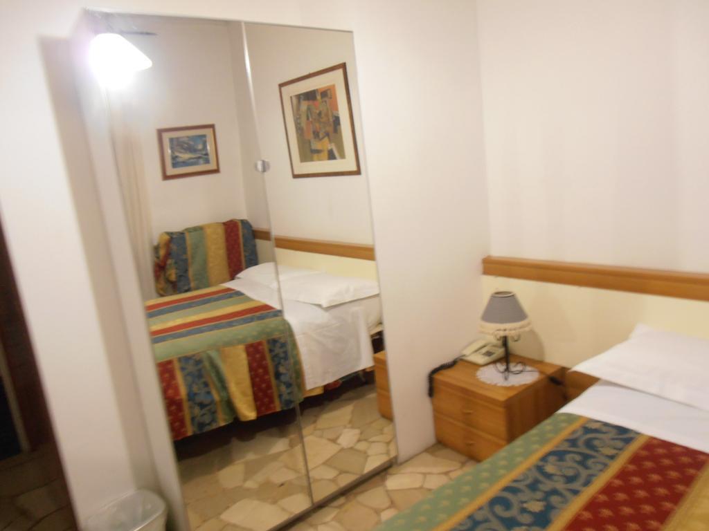 Souvenir Maya Hotel