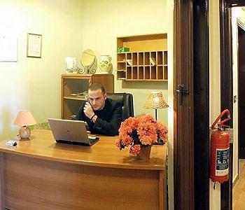 Aline Hotel *