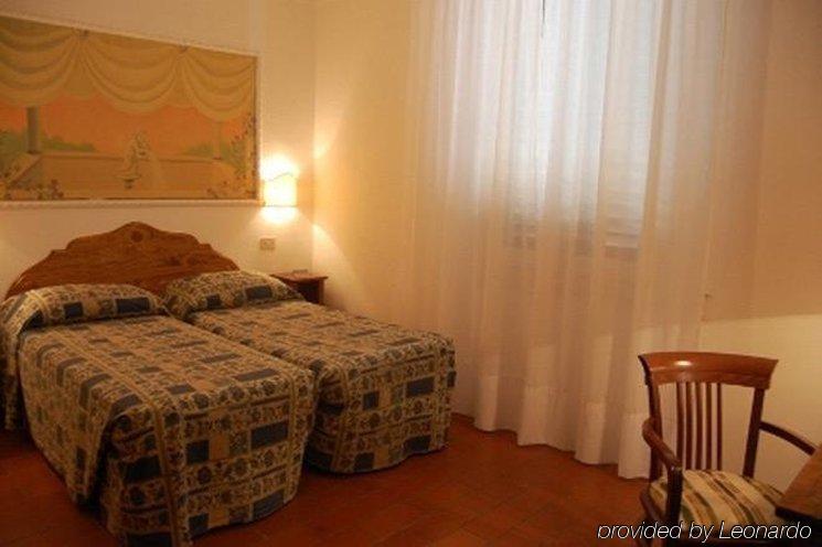 Hotel Airone 3*