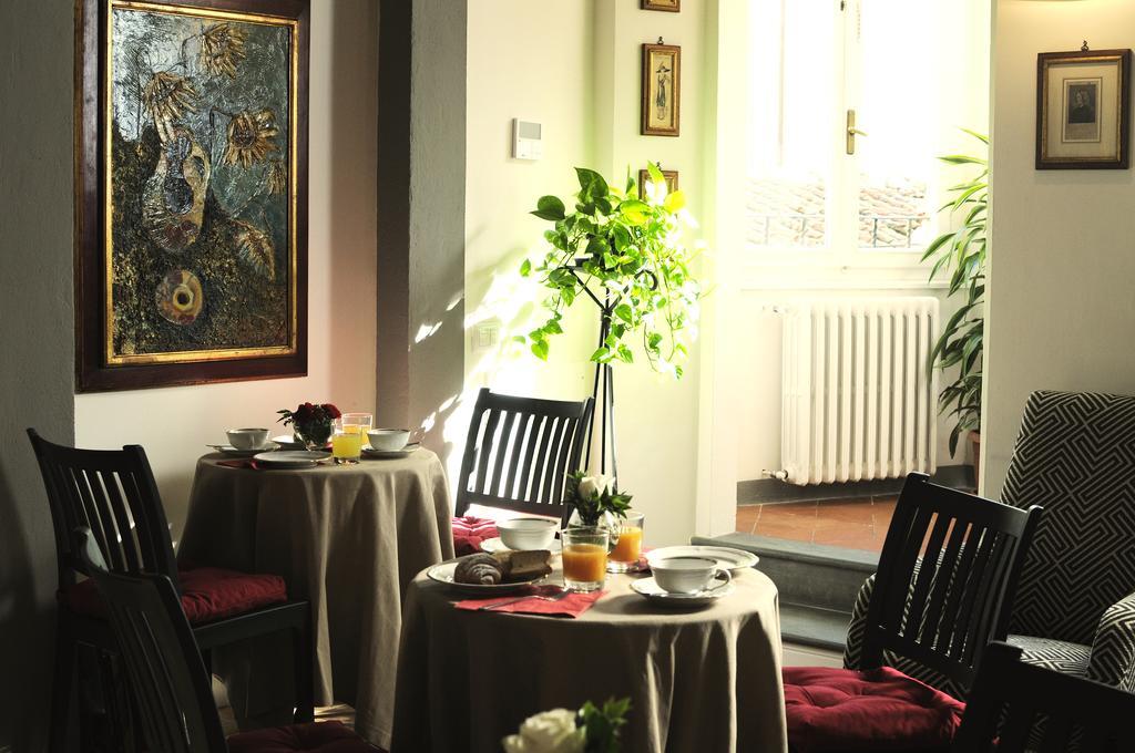 Isola D'arno Bed & Breakfast