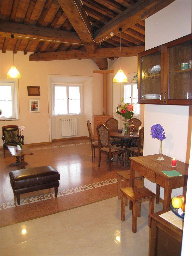 Sani Tourist House