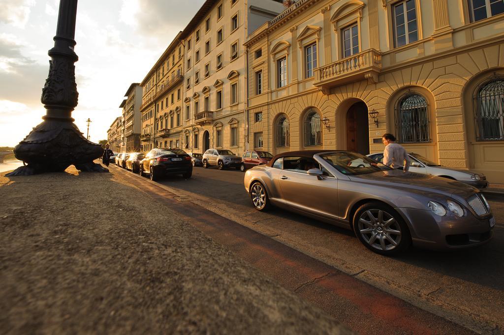Lungarno Vespucci 50 Hotel Florenz