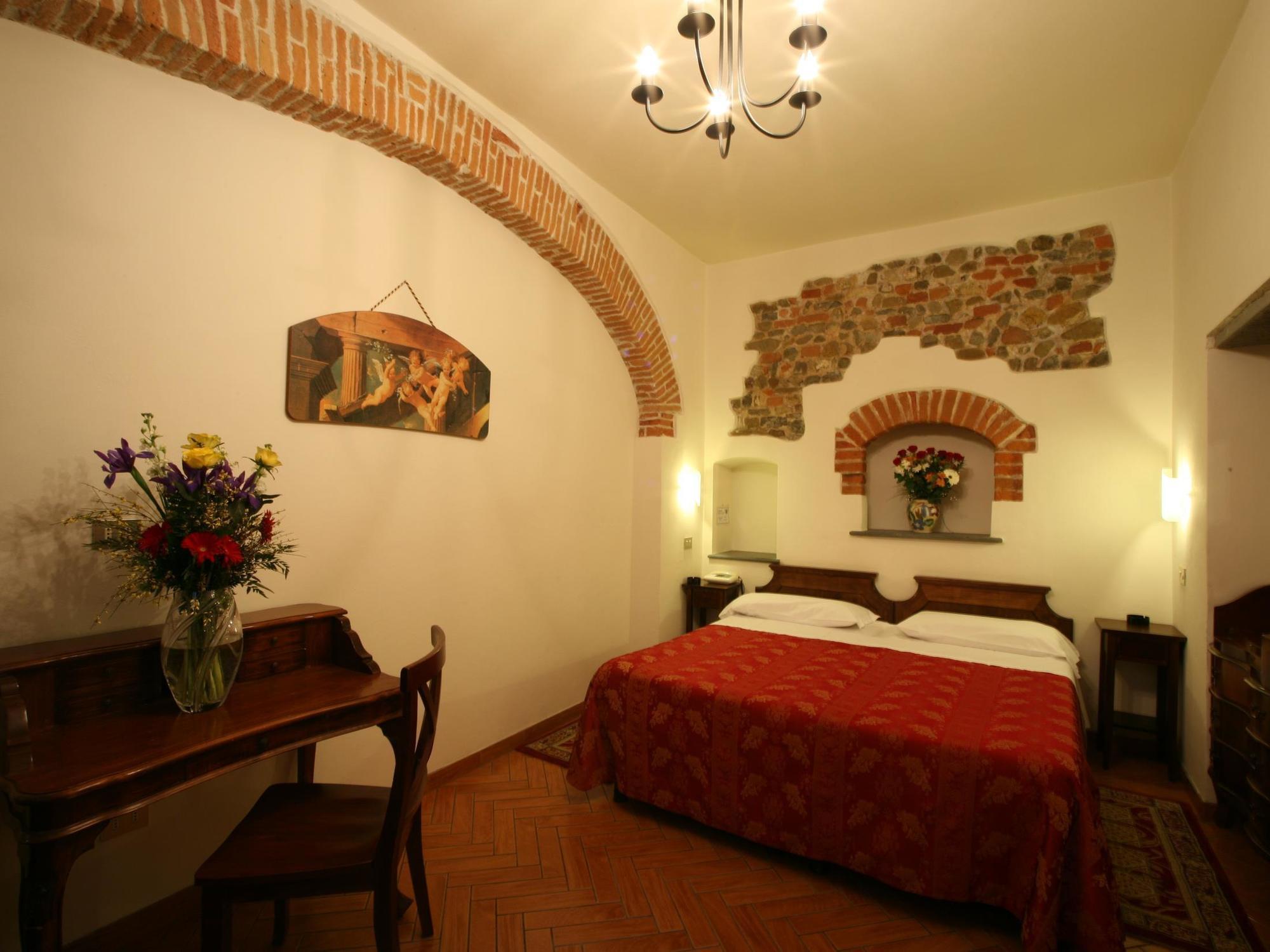 Hotel Collodi 2*